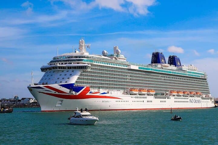 Executive Private Transfer: Central London & Heathrow to Southampton Cruise Port