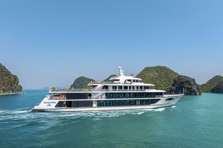 Sea Octopus Luxury Day Cruise in Halong Bay (VIP Day Tour) photo 1