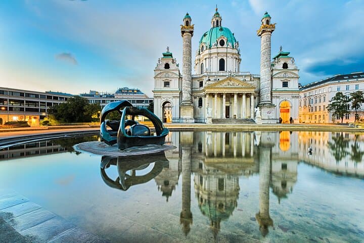 Private Transfer Salzburg to Vienna with Two Stops in St. Gilgen & Hallstatt photo 4