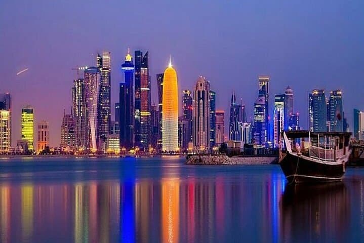 Moonlight Dhow Dinner Cruise on Doha Corniche — Sunset & Skyline