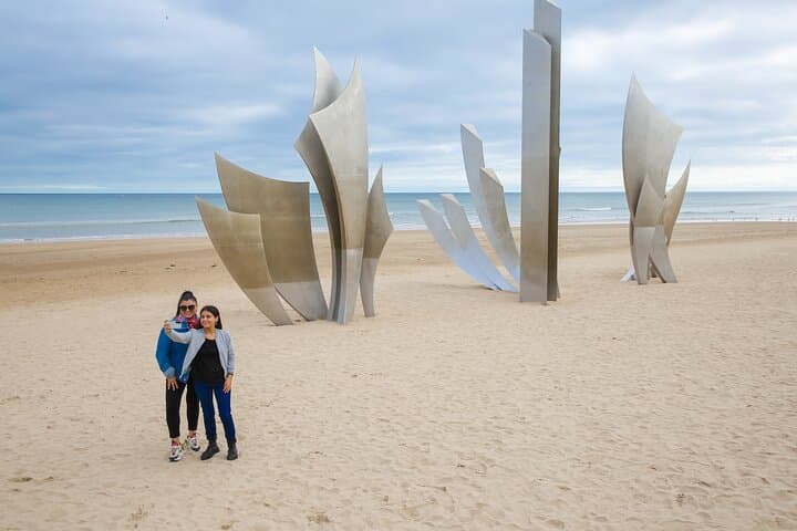 D-Day Beaches and American Cemetery Day Trip from Paris photo 3