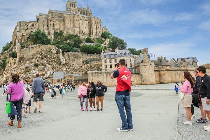 2-Day Normandy & Mont St-Michel Tour from Paris — D-Day Beaches, Saint-Malo and More photo 3