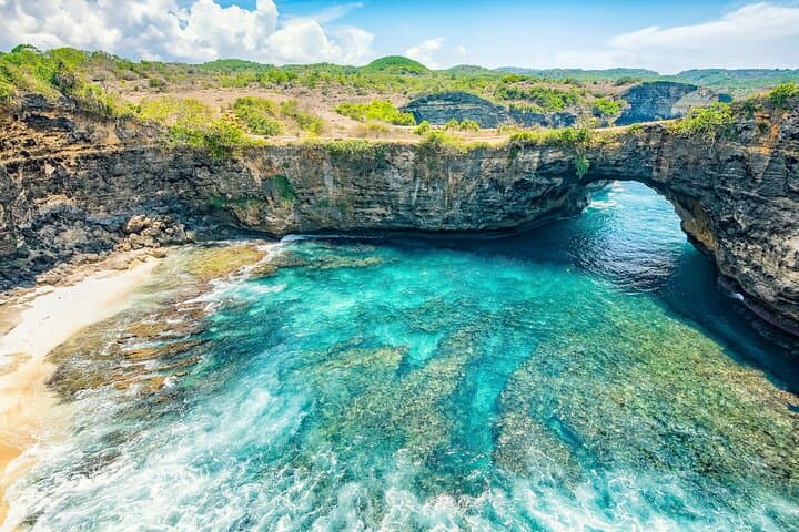 Nusa Penida Private Shore Tour: Manta Ray Snorkeling, Kelingking & Angel's Billabong photo 5