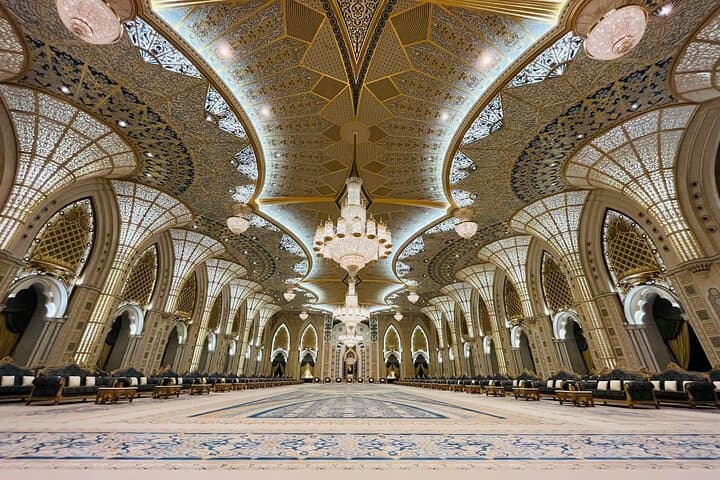 Sheikh Zayed Grand Mosque Day Tour from Dubai: Visitor Guide & Practical Tips photo 6