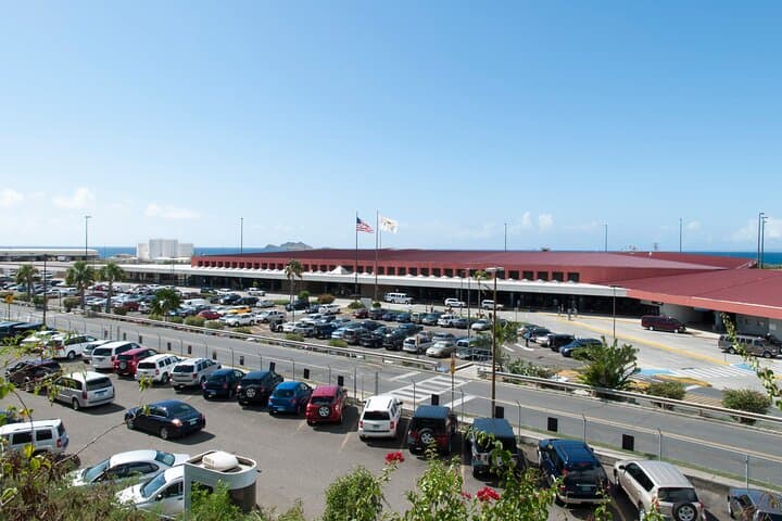 Private Airport Transfer to Ritz-Carlton St. Thomas: Seamless Luxury from Cyril E. King
