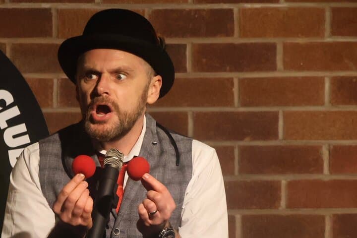 Christmas Pantomime and Improv at Blackstock Market, Liverpool photo 6