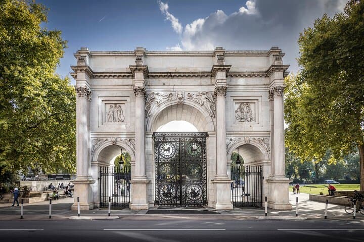 Full-Day Private Luxury London Sightseeing from Southampton Cruise — Buckingham, Tower & West End photo 3