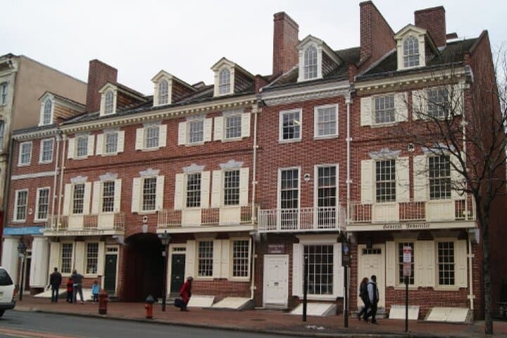 Poor Richard: Benjamin Franklin Private Walking Tour in Philadelphia