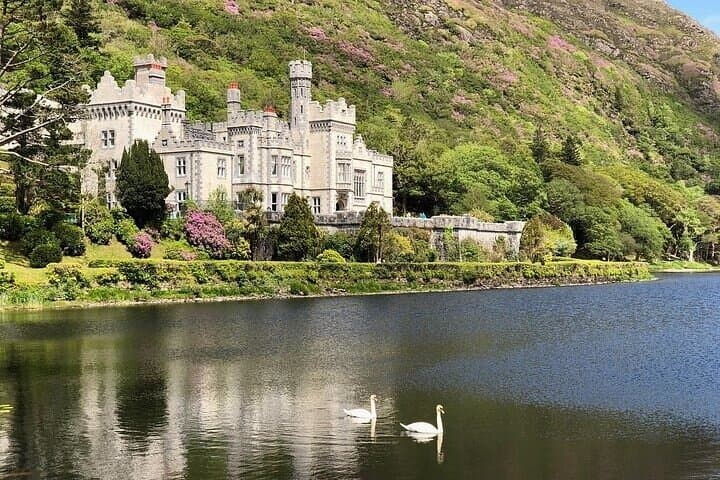 Private Connemara Day Tour: Kylemore Abbey, Sky Road & Wild Atlantic Way