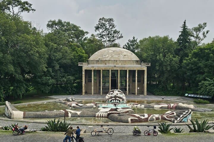 Unique Walk Through Chapultepec Forest: Cablebus, Fountains & Cárcamo