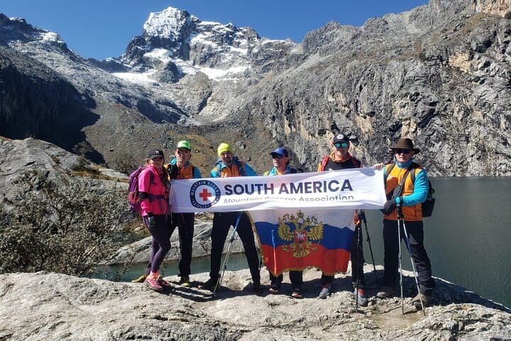High-Mountain Rescue & Helicopter Operations Course in Huaraz: Advanced Training in the Cordillera Blanca photo 3