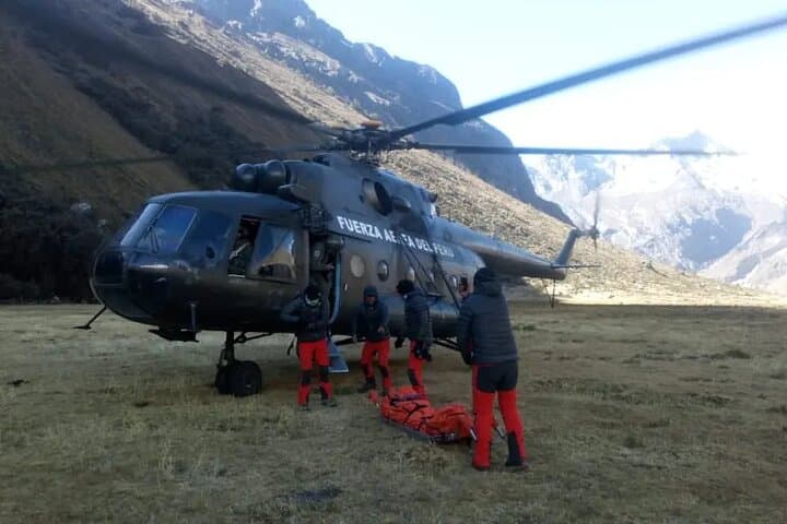 High-Mountain Rescue & Helicopter Operations Course in Huaraz: Advanced Training in the Cordillera Blanca photo 4