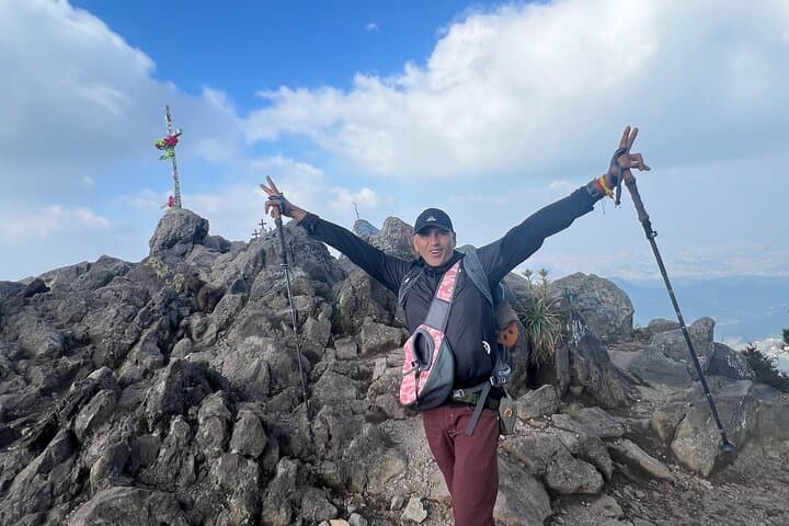 Pico del Águila Devil's Backbone Hike from Mexico City — 3,880m Summit Day Trip