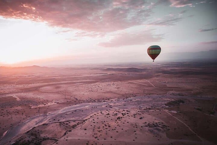 Marrakech Sunrise Balloon Flight and Agafay Desert Breakfast by 4x4