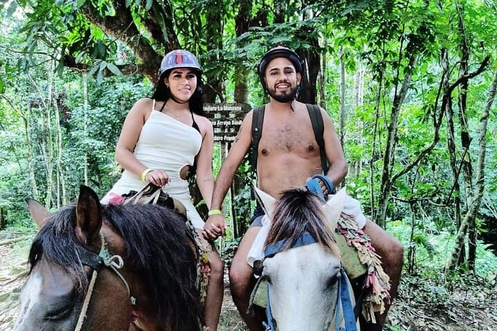 Full-Day Samaná Adventure: Cayo Levantado, Horseback to El Limón Waterfall photo 6