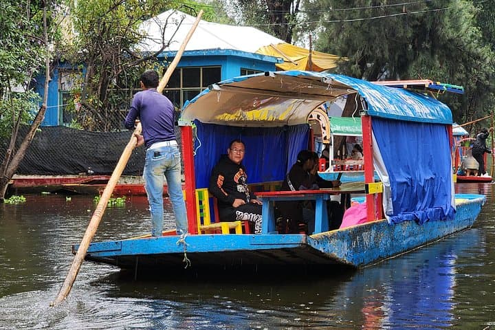 Trajineras Mezcal Tasting and Guacamole Experience in Xochimilco, Mexico City photo 3