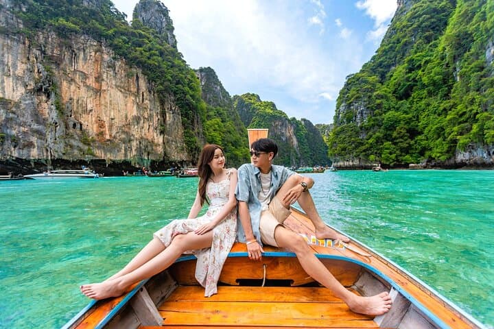 Phi Phi Longtail One-Day Tour: Maya Bay, Pi Leh Lagoon & Night Plankton Swim