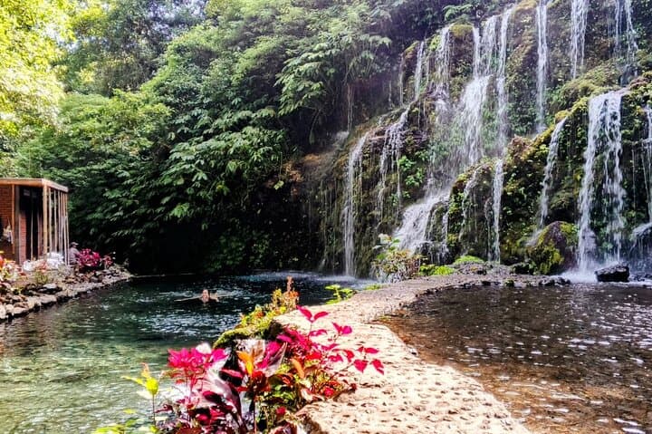 North Bali Nature & Heritage Day Tour — Ulun Danu, Waterfalls, Twin Lakes & Jatiluwih photo 5