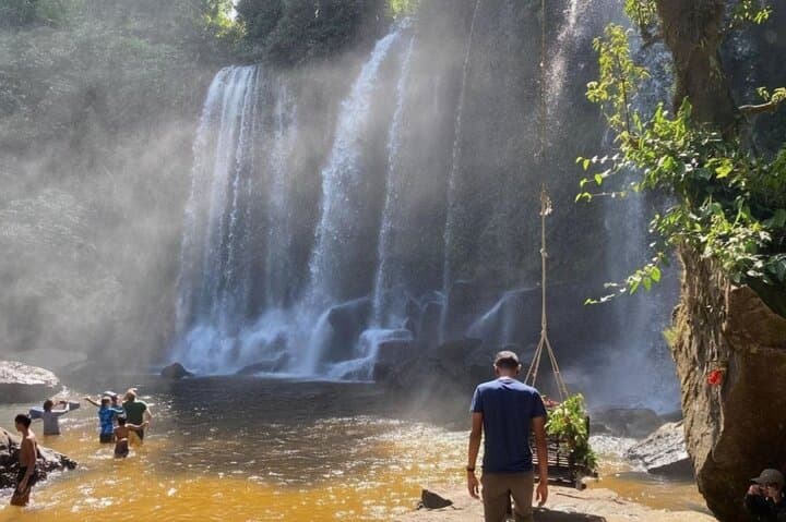 Private Jeep Tour to Phnom Kulen and Banteay Srei: Waterfalls and the Pink Sandstone Temple photo 4