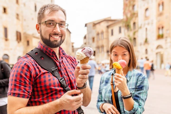 Rome Private Walking Tour: Highlights, Gelato & Trastevere Stroll photo 3