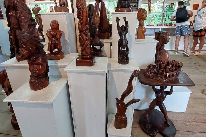 Morne Fortune Arts & Crafts Tour: Castries Views, Estate Demonstrations, and Local Woodwork