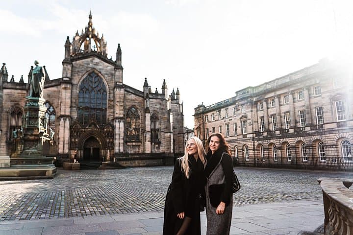 Edinburgh Royal Mile Private Photography Session: Timeless City Portraits photo 2