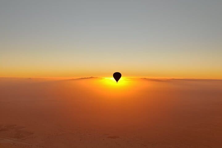 Dubai Overnight Desert Safari & Sunrise Hot Air Balloon Experience