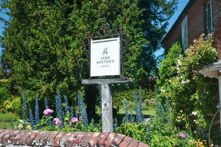 Private Cruise Shore Excursion: Jane Austen's House Museum from Southampton photo 2
