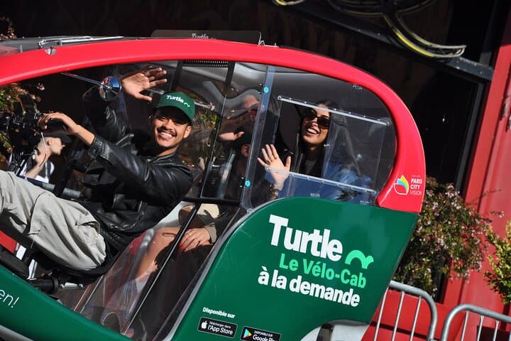 Electric Rickshaw Tour of Paris: Private 3-Hour Eco Sightseeing photo 4