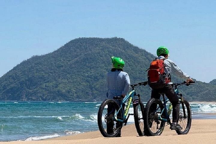 Fat Biking the Tottori Sand Dunes: Ride, Sand Museum & Seafood Lunch photo 2