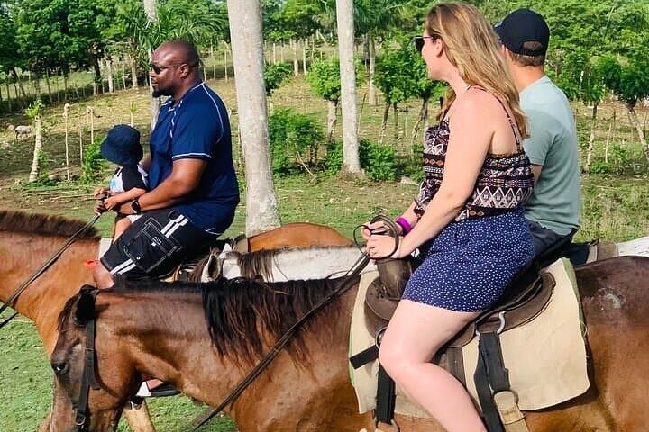 Discover the Heartbeat of Dominican Culture on a Small Group Safari photo 5