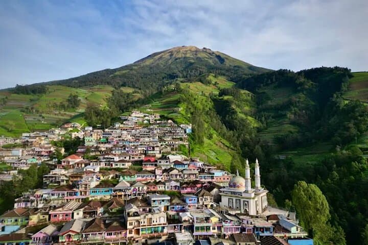 Nepal Van Java & Kedung Kayang Waterfall Day Tour from Yogyakarta