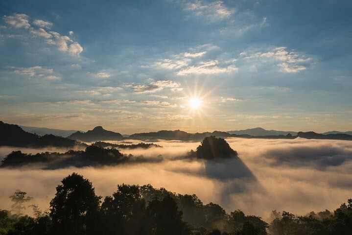 Ban Ja Bo Sunrise Tour from Pai — Sea of Clouds, Lahu Village & Morning Coffee