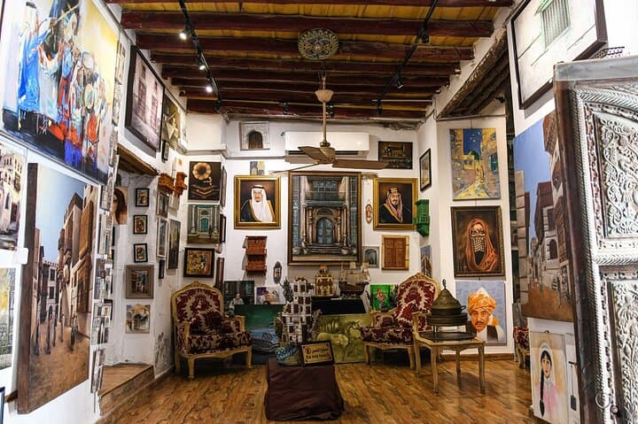 Jeddah Traditional Tour: Corniche Drive, Tayyebat Museum & Al-Balad Walking Experience photo 5