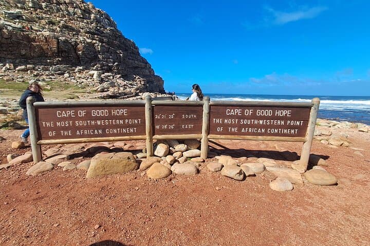 Cape Peninsula Full-Day Tour: Cape Point, Chapman's Peak & Boulders Beach