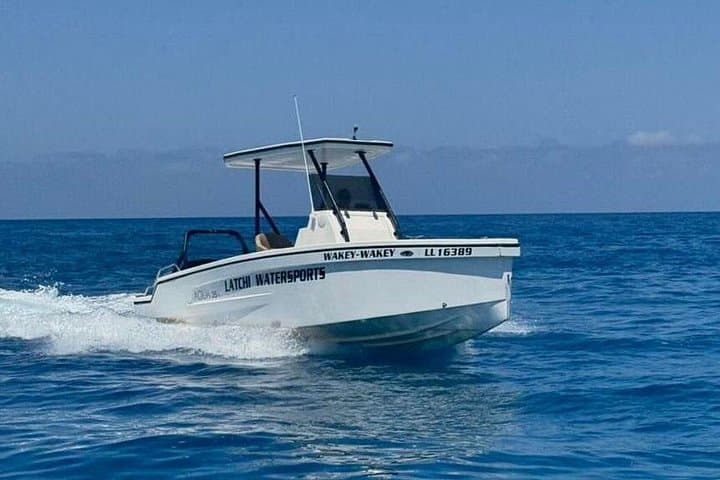 Self-Drive Luxury Aqua 25 Speedboat Rental to Akamas Blue Lagoon photo 3