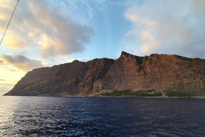 Private Madeira Boat Trip from Funchal: Coastal Sailing, Dolphins & Natural Pools photo 4