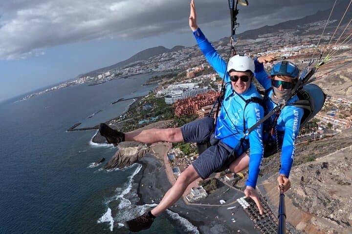 Tenerife South Tandem Paragliding Over Adeje: Panoramic Flights & Aerobatics photo 6
