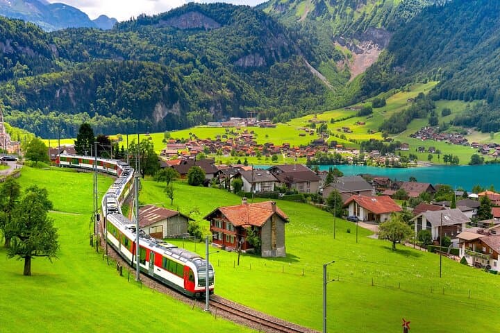 Hardcore Swiss Scenic Train Loop — 4 Panoramic Expresses in One Day from Zurich photo 5