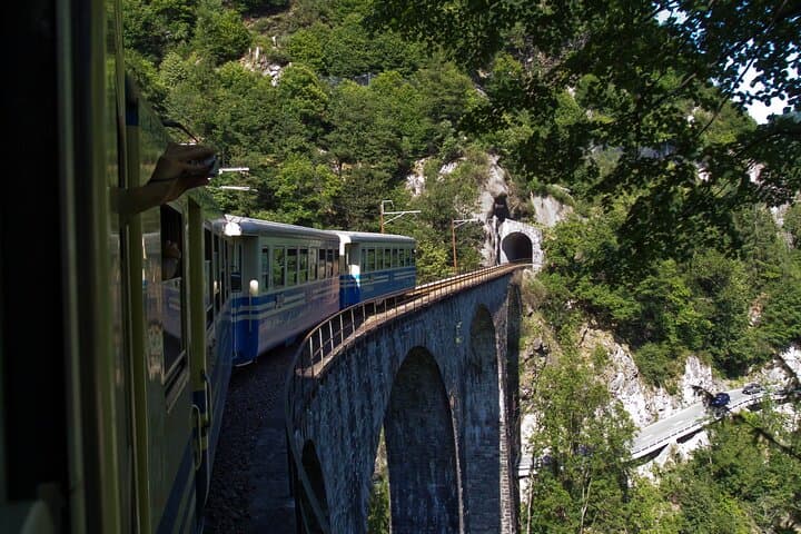 Hardcore Swiss Scenic Train Loop — 4 Panoramic Expresses in One Day from Zurich photo 4