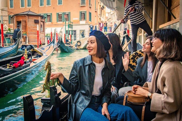 Venice Gondola Ride: Classic 30-Minute Canal Experience photo 3