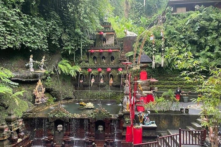Ubud Balinese Cultural Experience: Canang Offerings, Jamu & Water Blessing