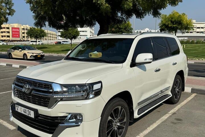 Dubai Private Chauffeur: Full-Day Luxury Car and Personal Driver for Tailored City Touring photo 2