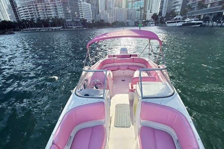 Miami Private Boat Rental for 10 — 2–4 Hour Biscayne Bay Charter photo 3