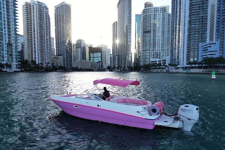 Miami Private Boat Rental for 10 — 2–4 Hour Biscayne Bay Charter photo 5