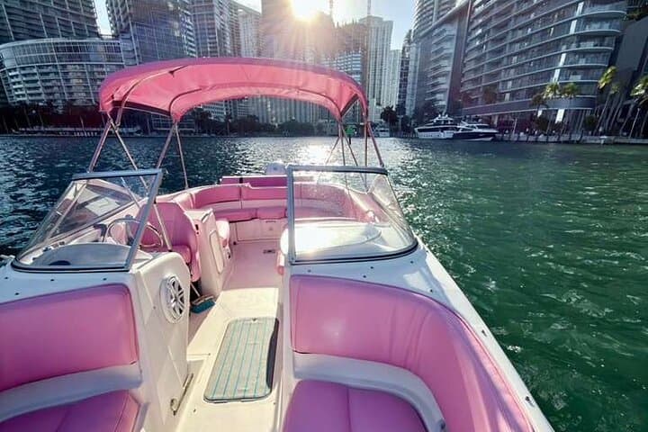 Miami Private Boat Rental for 10 — 2–4 Hour Biscayne Bay Charter photo 4