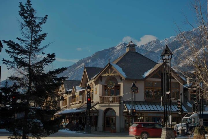 One-Day Shuttle to Lake Louise, Emerald Lake & Johnston Canyon photo 4