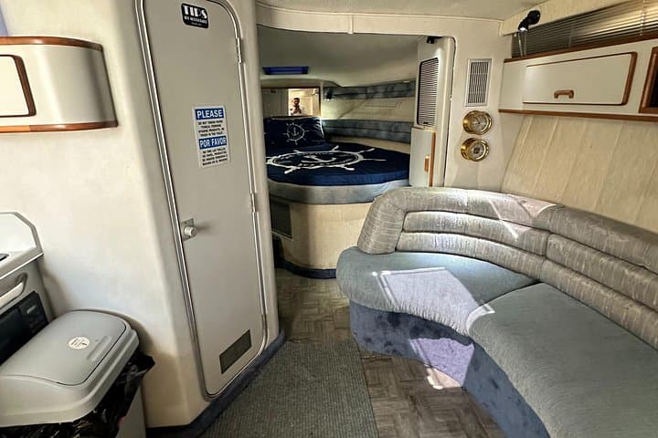 46-Foot Private Yacht Charter in Miami — Half- and Full-Day Coastal Rentals photo 4