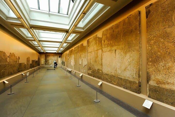 Explore the British Museum: Rosetta Stone, Mummies, and the Great Court photo 4