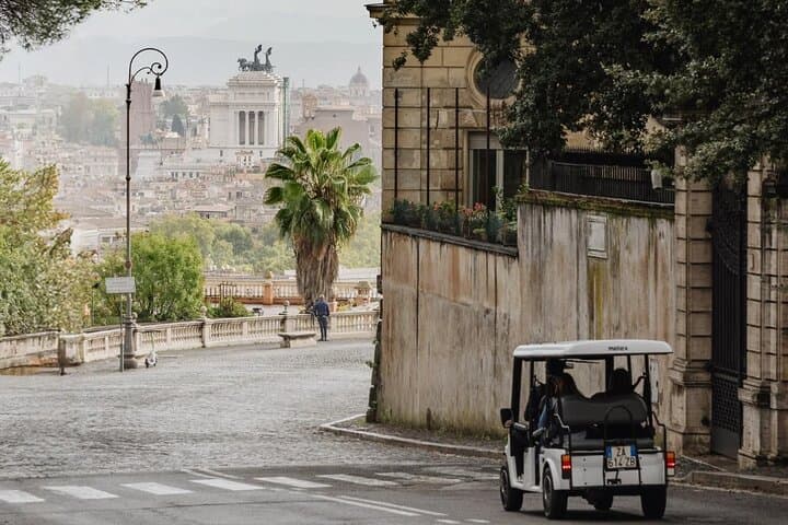 Explore Rome by Electric Golf Cart: Private 3-Hour City Tour